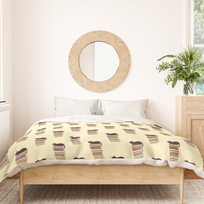 Hidden cat 31 reading books  Duvet Cover Gallery Image 3