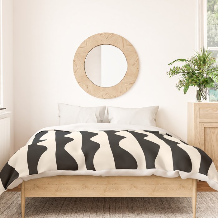 Retro Wavy Lines Pattern in Black & White Duvet Cover Gallery Image 3