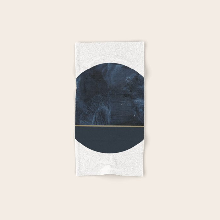Circle 53 Bath Towel Gallery Image 1