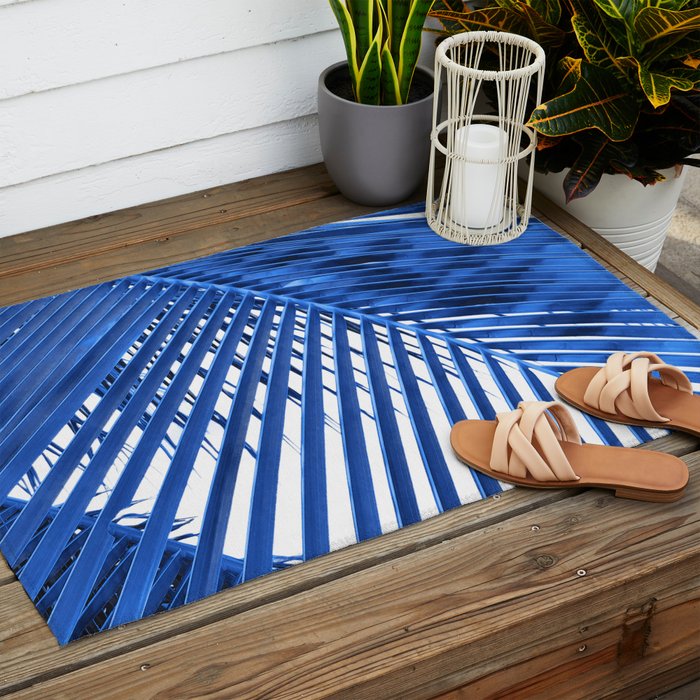 Blue Palm Leaf Outdoor Rug Gallery Image 2