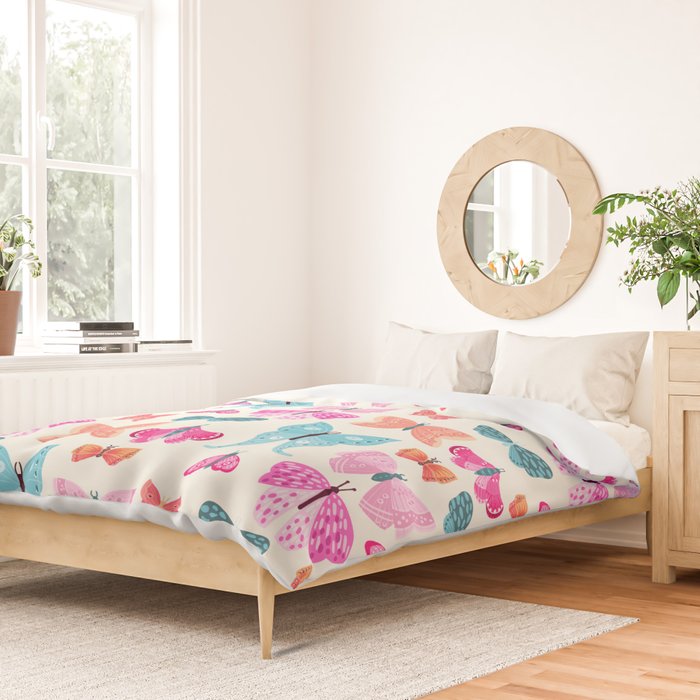 Butterflies in pink Duvet Cover Gallery Image 2
