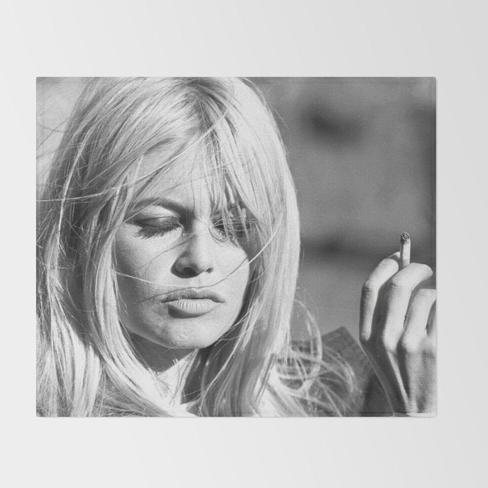 Brigitte Bardot with Cigarette Retro Vintage Art Throw Blanket Gallery Image 2
