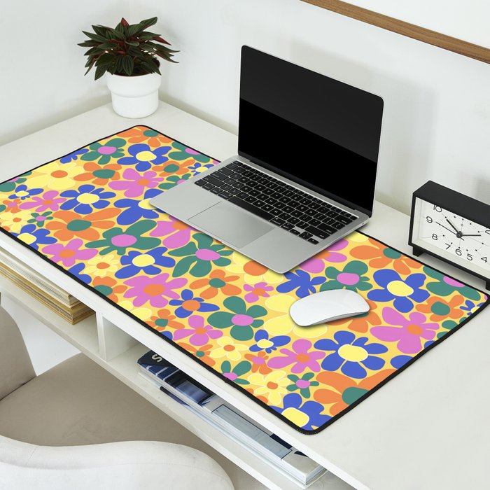 Amour 2 Desk Mat Gallery Image 2