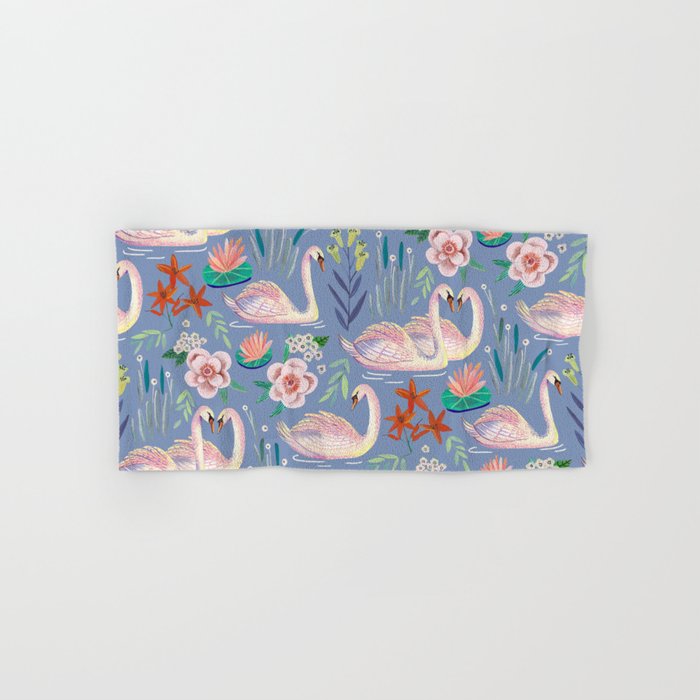 Swan Pattern Bath Towel Gallery Image 1