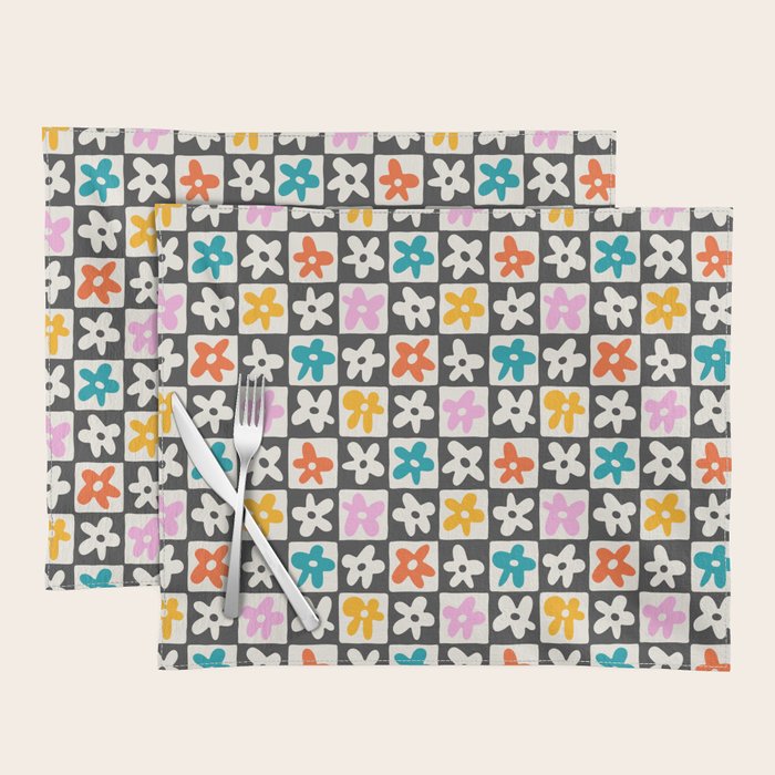Trendy checkered flower art pattern Placemat Gallery Image 1