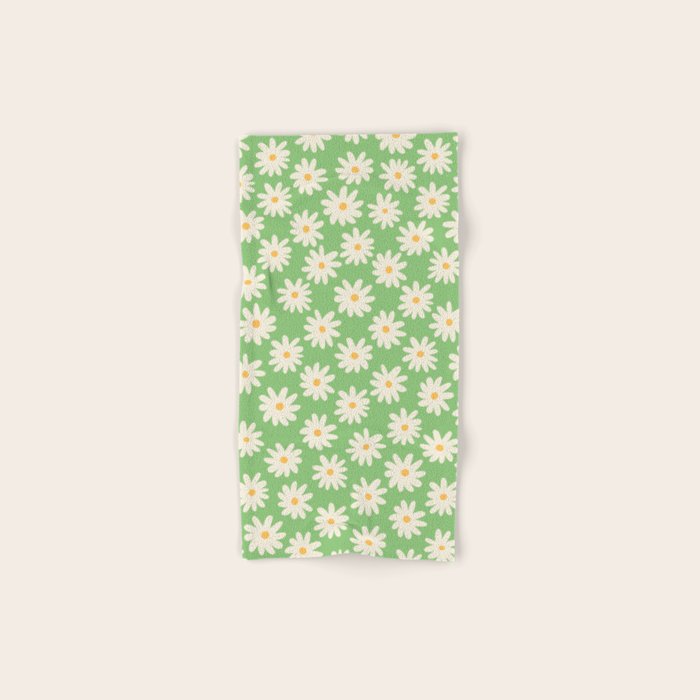 Retro Daisy Flower in Green Bath Towel Gallery Image 1