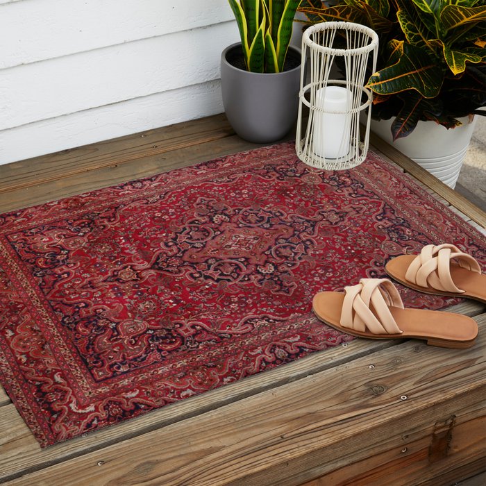 Red Antique Carpet Outdoor Rug Gallery Image 2