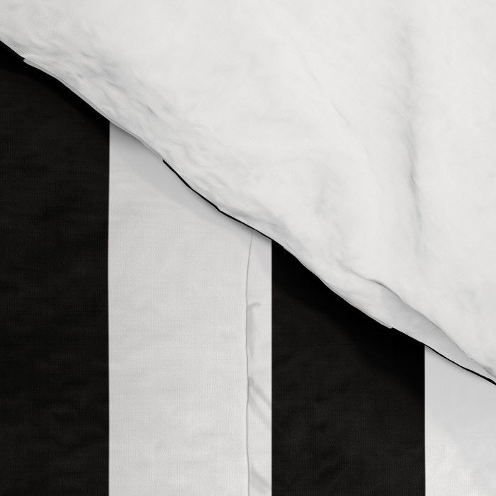 Black and white vertical stripes Classic cabana Stripe Comforter Gallery Image 4
