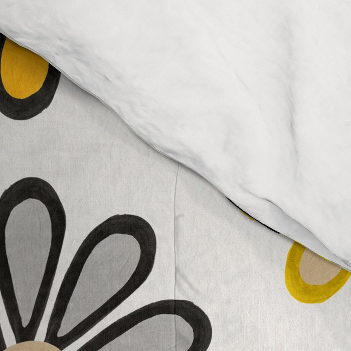 Retro Florals â Yellow & Black Comforter Gallery Image 4