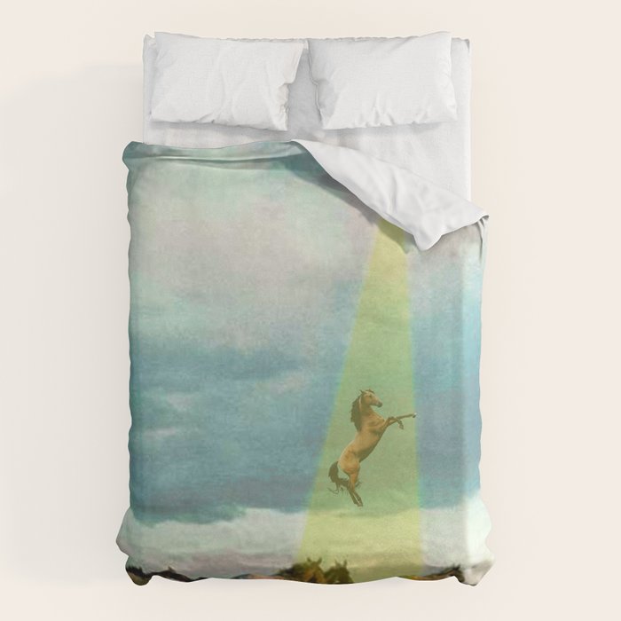 They too love horses (UFO) Duvet Cover Gallery Image 6