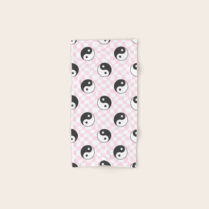 Yin yang checkered pattern Bath Towel Gallery Image 1