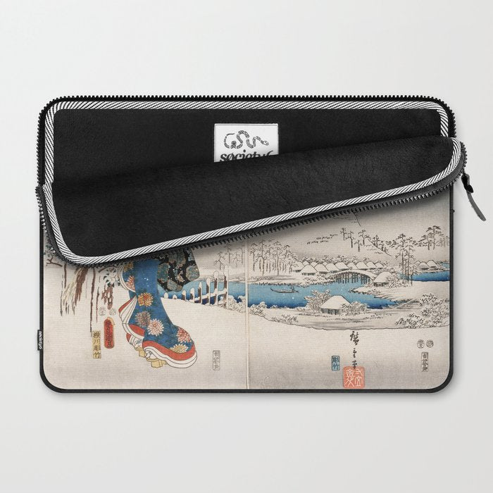 Japanese Vintage Kunisada Hiroshige Snowy Landscape Laptop Sleeve Gallery Image 2