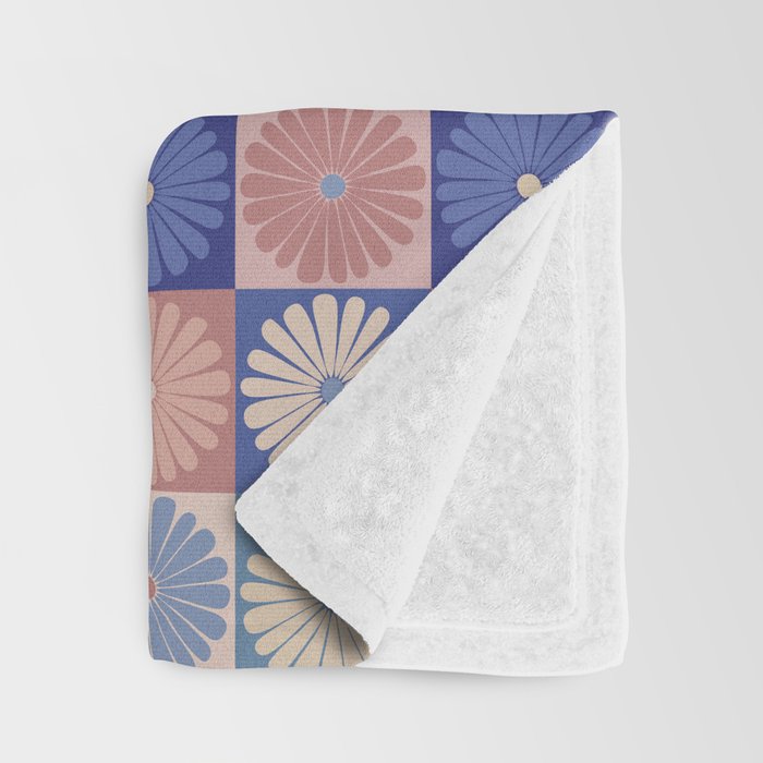 Retro Flowers Check Pattern XIII Throw Blanket Gallery Image 3