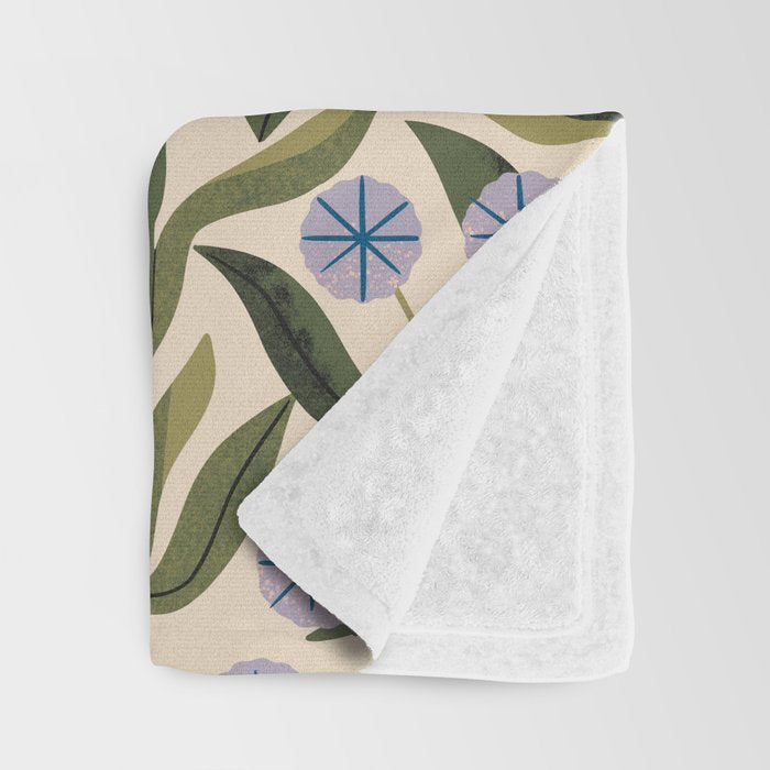 Periwinkle Plant Throw Blanket Gallery Image 3