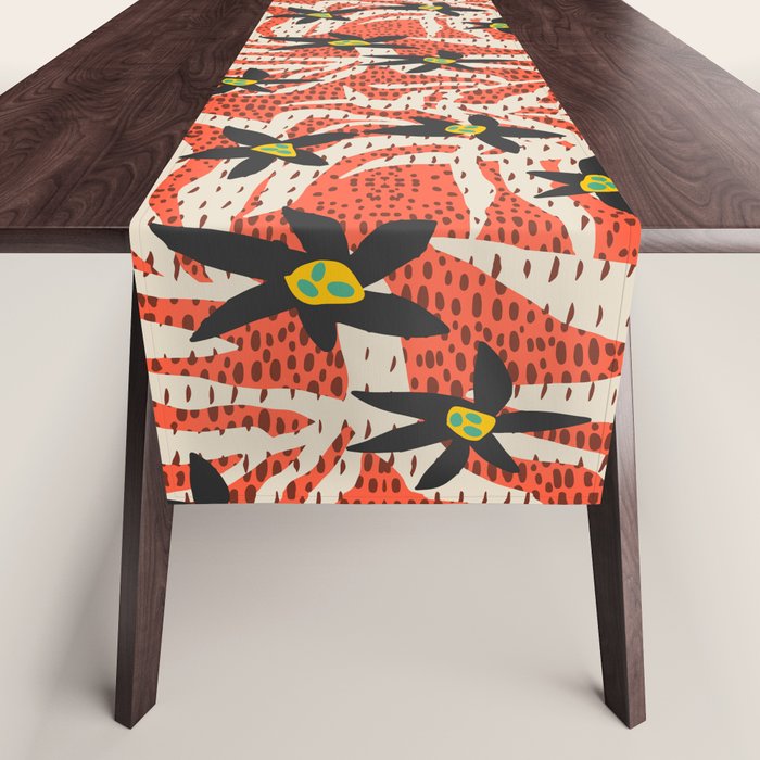 BAZAAR MAXIMA WILD Table Runner Gallery Image 1