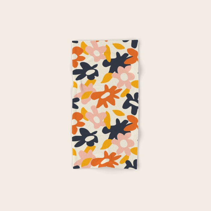 Abstract flower art pattern Bath Towel Gallery Image 1