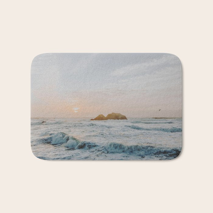 summer sunset vi / san francisco, california Bath Mat Gallery Image 1
