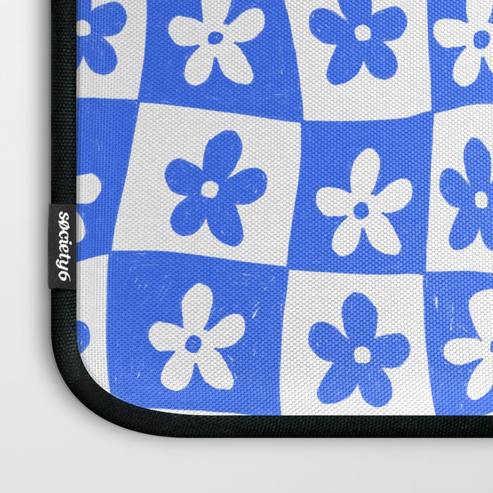 Retro Blue Daisy Checkerboard  Laptop Sleeve Gallery Image 3