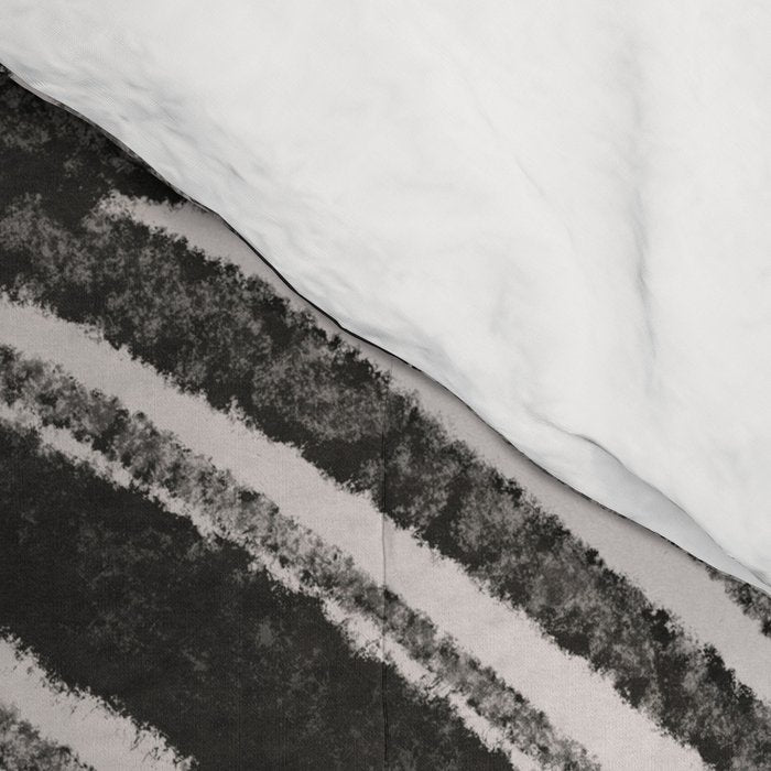 Black & White Irregular Lines Comforter Gallery Image 4