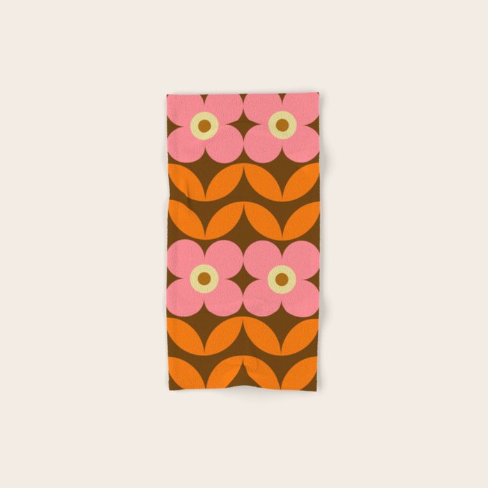 Retro Flower 10B Bath Towel Gallery Image 1