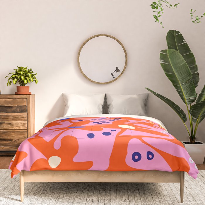 Pink home jungle: Organic shapes and flowers Comforter Gallery Image 3
