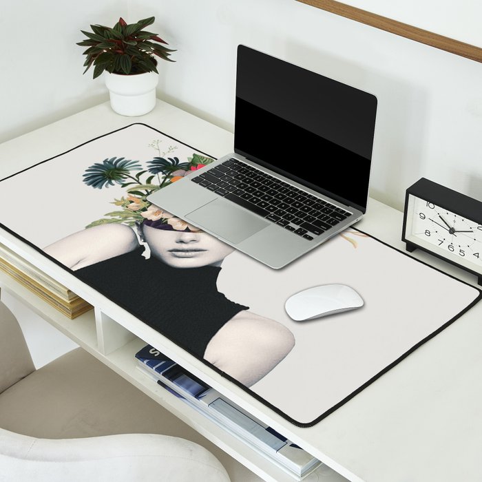 Floral beauty Desk Mat Gallery Image 2