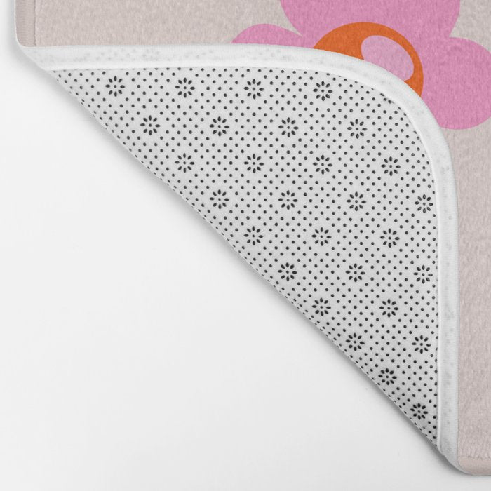 Les Fleurs | 01 - Abstract Retro Floral, Pink And Orange Print Preppy Flowers Bath Mat Gallery Image 2