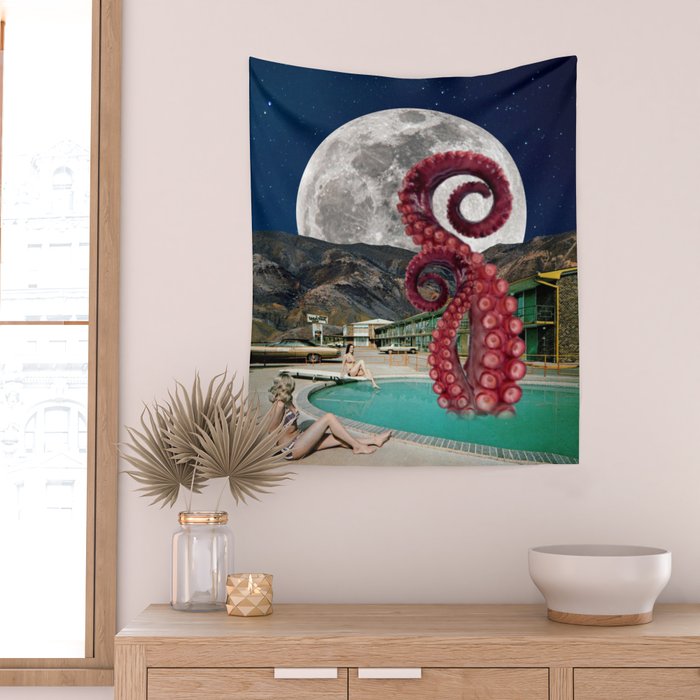 Octopus in the pool Wall Tapestry Gallery Image 2