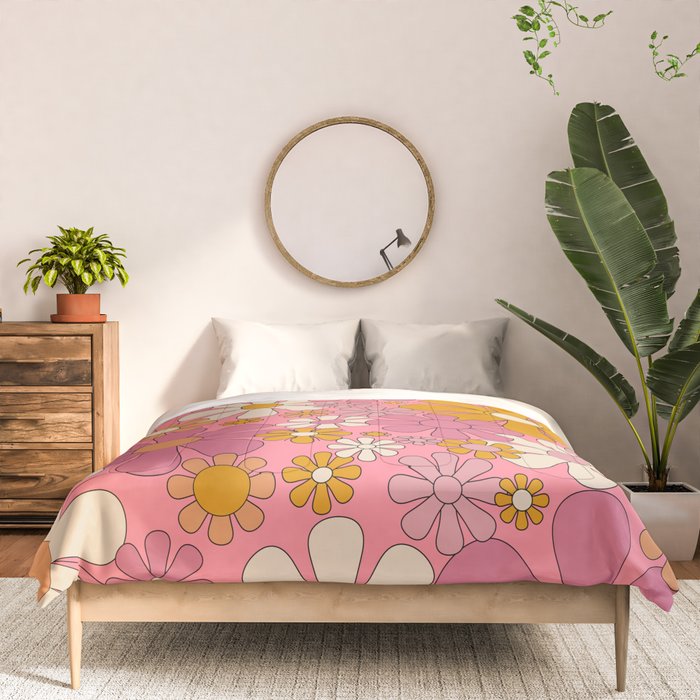 Groovy Pink Retro Garden Flowers 60s 70s Floral Pattern Comforter Gallery Image 3