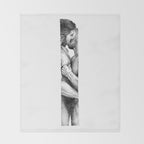 Kiss NOODDOOD Strip Throw Blanket Gallery Image 2