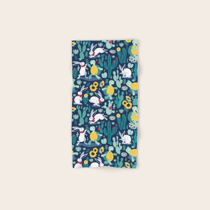 The tortoise and the hare Bath Towel Gallery Image 1