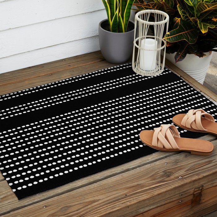 Spotted, African Pattern in Black and White Outdoor Rug Gallery Image 2