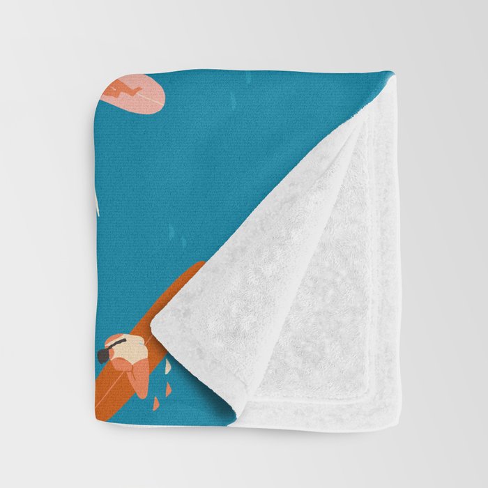 Queens  Throw Blanket Gallery Image 3