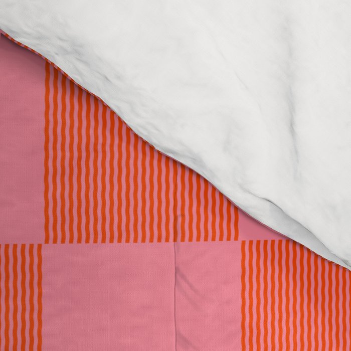 Textured Plaid pattern red and pink Comforter Gallery Image 4