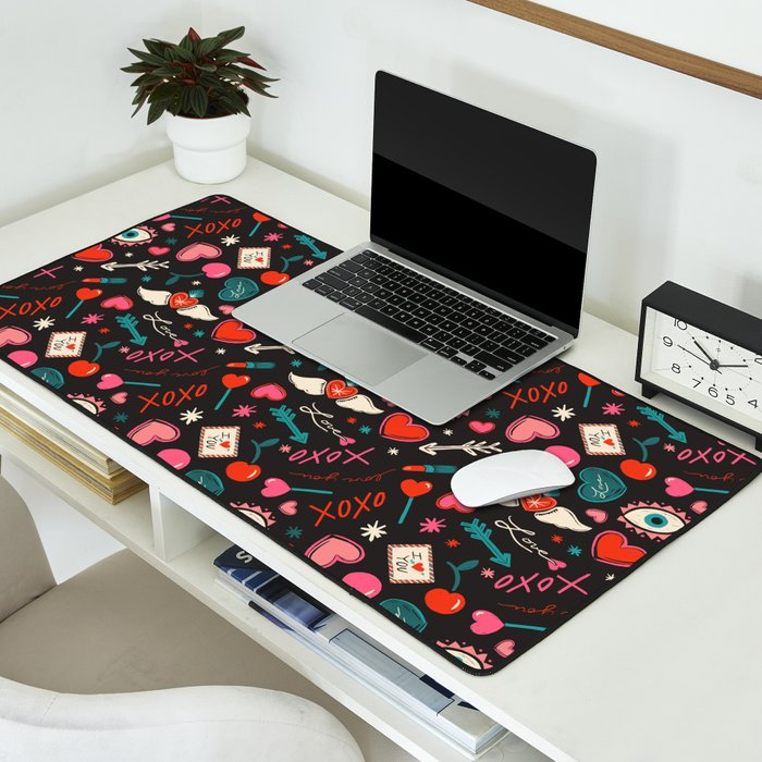 Love Pop Icons Desk Mat Gallery Image 2