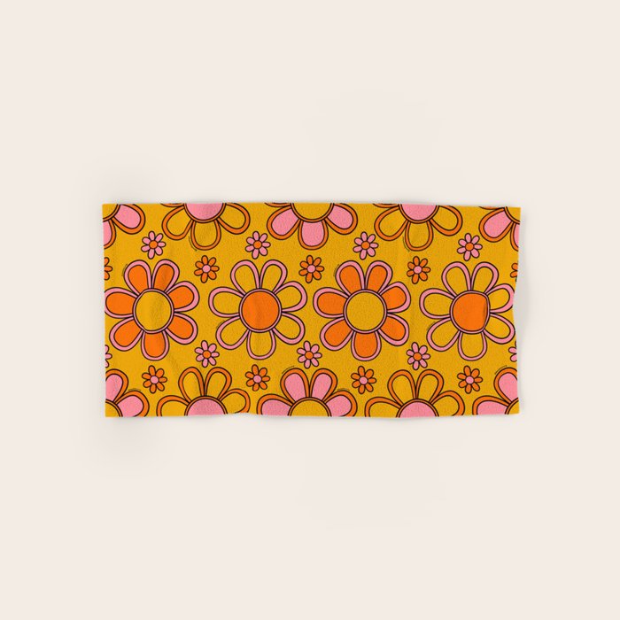 Retro Flower Print Bath Towel Gallery Image 1