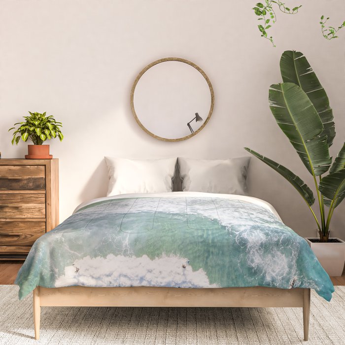 Surfing in the Ocean Comforter Gallery Image 3