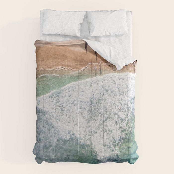 Surfing in the Ocean Comforter Gallery Image 6