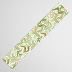Wavy Plants Pattern Table Runner Gallery Image 3