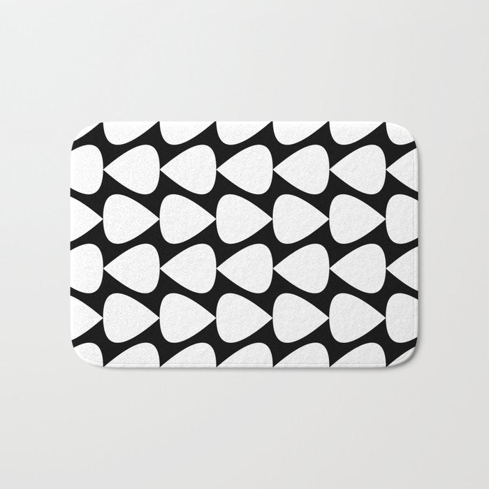 Plectrum Pattern in White and Black Bath Mat Gallery Image 1