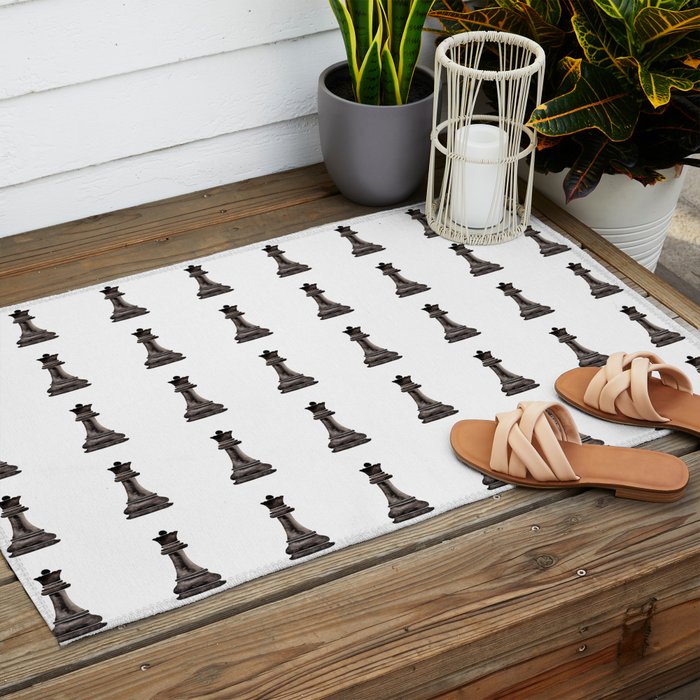 Queen (watercolor painting) Outdoor Rug Gallery Image 2