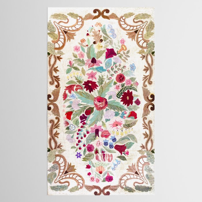 Vintage American Floral Rug Print Tablecloth Gallery Image 2