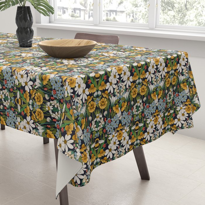 Beehaven in Bloom Tablecloth Gallery Image 3