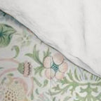 William Morris Strawberry Thief Cochineal Willow Comforter Gallery Image 4