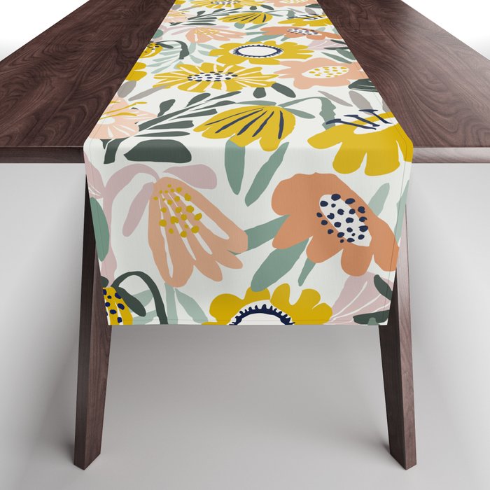 Cozy collection: mix and match happy florals Flower love 1 Table Runner