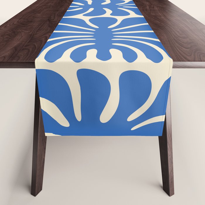 Abstract organic nature plant leaf pattern Table Runner Gallery Image 1