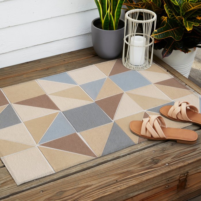 Paper Quilt Outdoor Rug Gallery Image 2