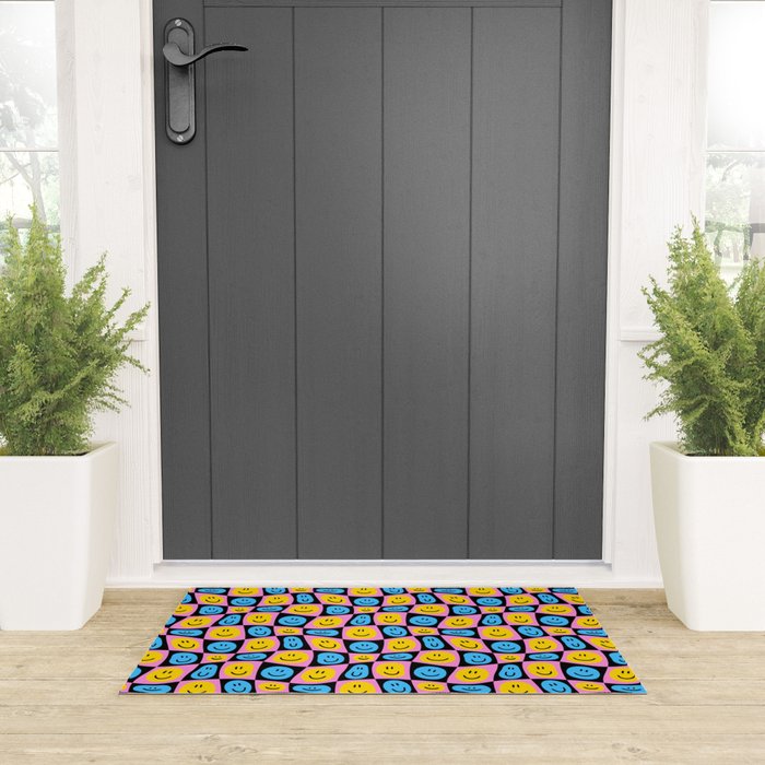 Retro happy smiling face checkered pattern Welcome Mat Gallery Image 3