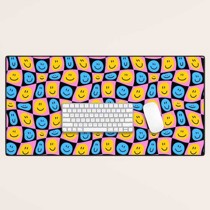 Retro happy smiling face checkered pattern Desk Mat Gallery Image 1