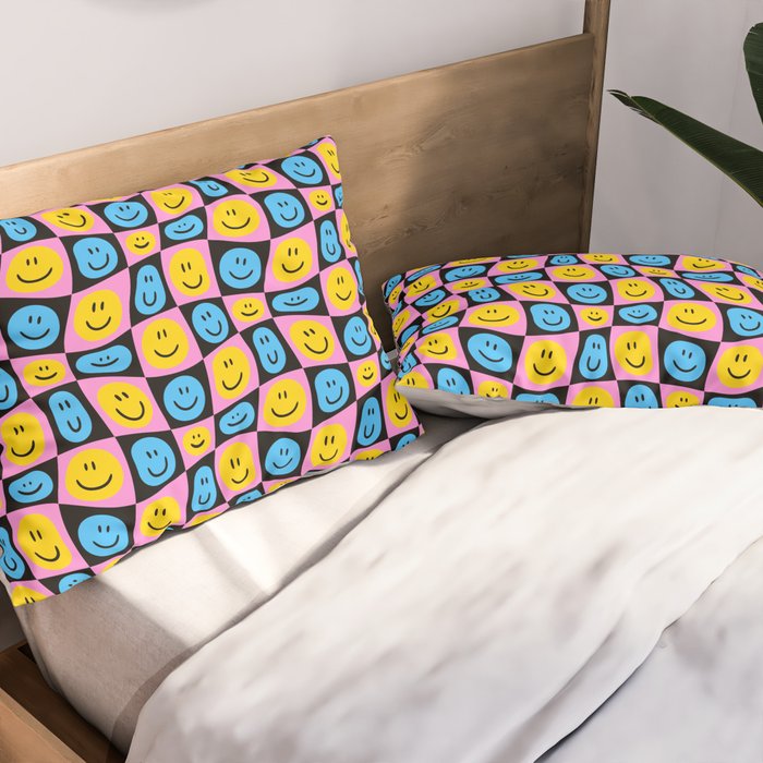 Retro happy smiling face checkered pattern Pillow Sham Gallery Image 2